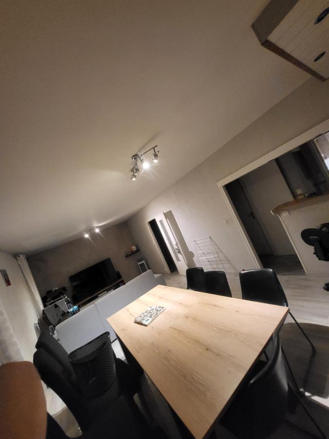 Chambre Neuve Dans Un Logement Partage A 10 Minute Du Circuit 24H Allonnes  Экстерьер фото